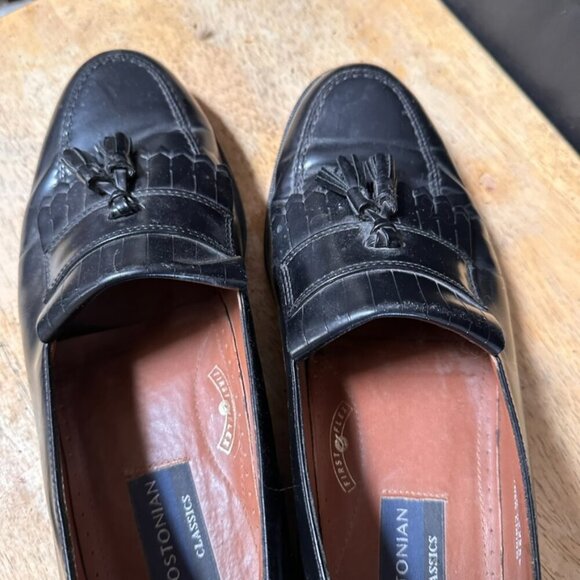 Bostonian Classics Kiltie Tassel Loafers. Black Size 10.5 EUC